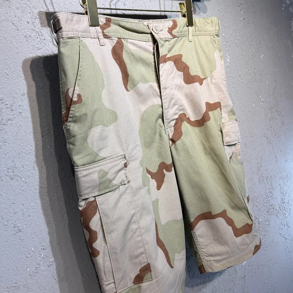 31~35in 90s DEADSTOCK US army Camo Short