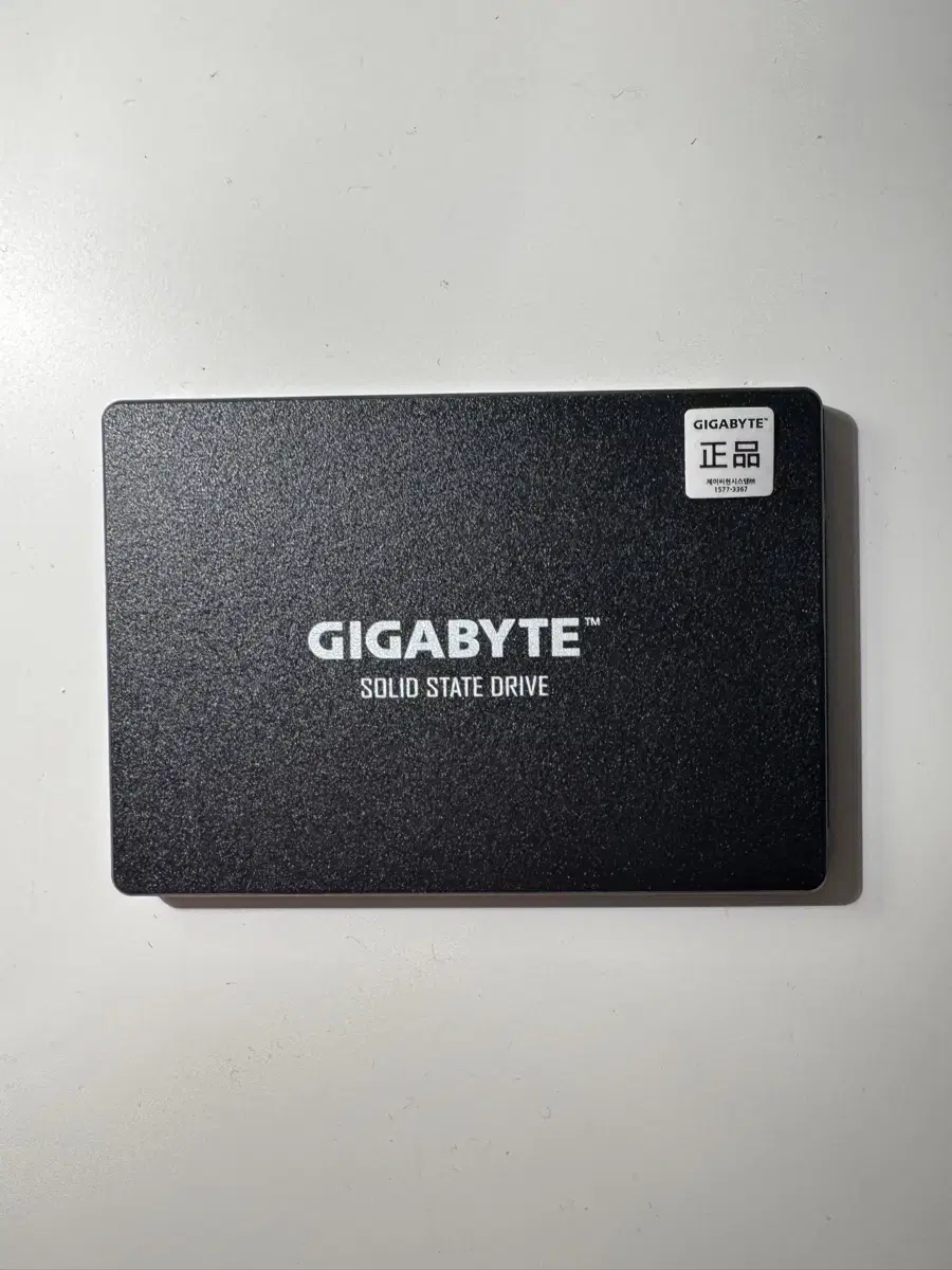 기가바이트 SATA3 SSD 1TB  팝니다.