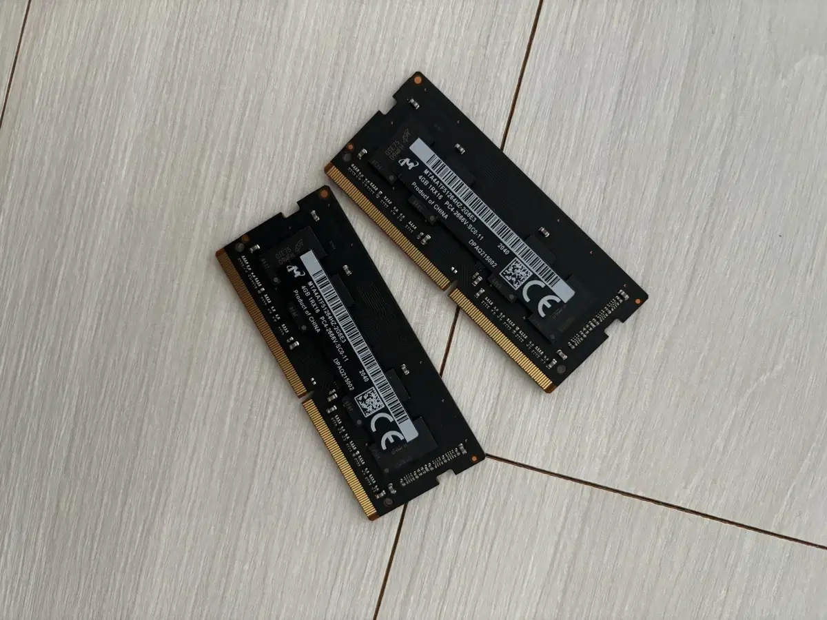 (택포) 애플정품 SSD 4GB + 4GB 일괄