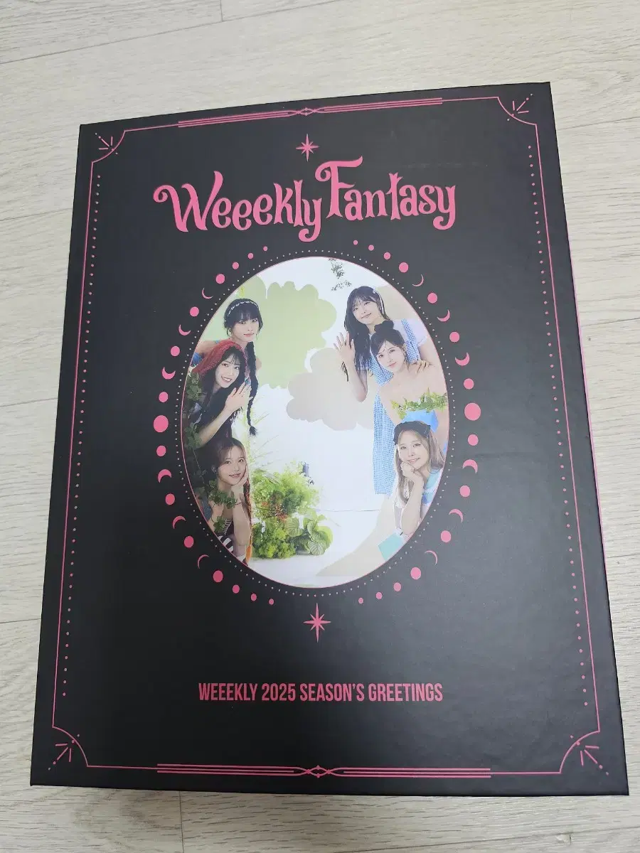 Weekly 2025 season's greetings (2)