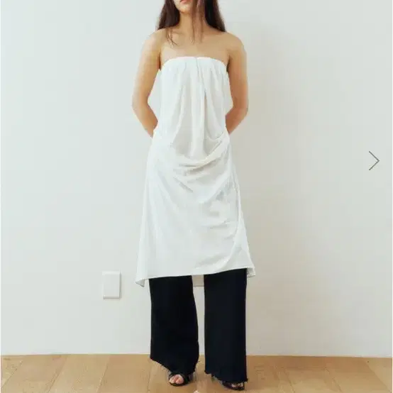 Lea 르에 loa drape dress