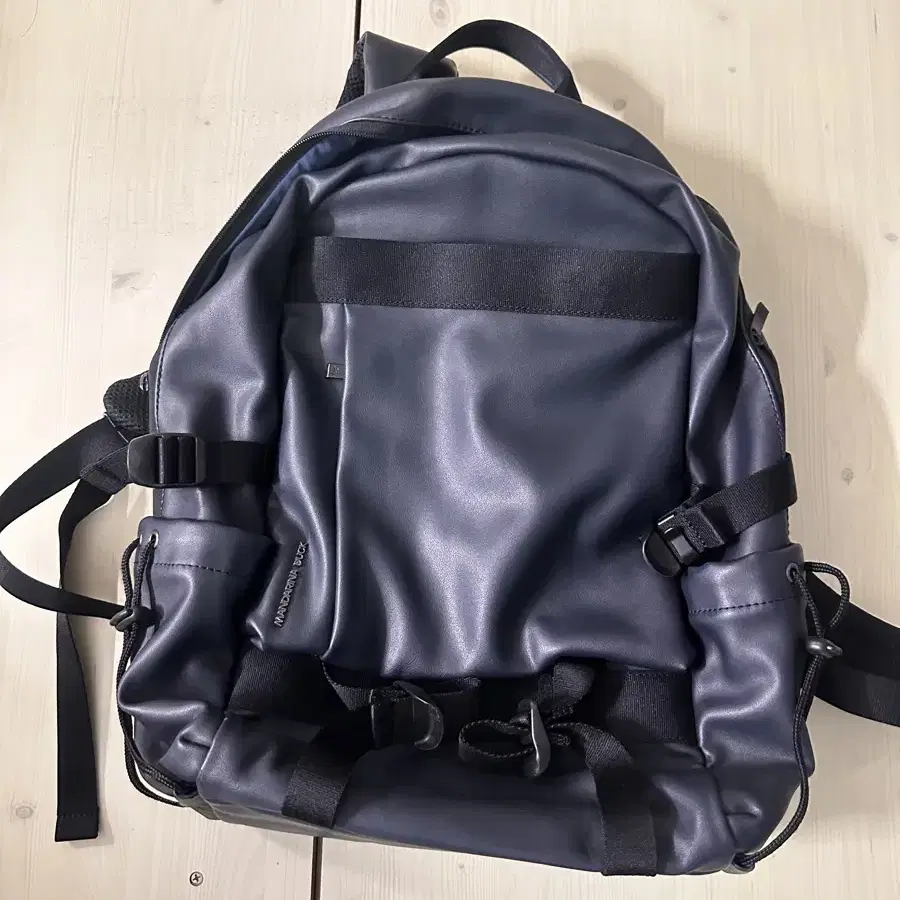 만다리나덕 노마드 백팩 nomad backpack