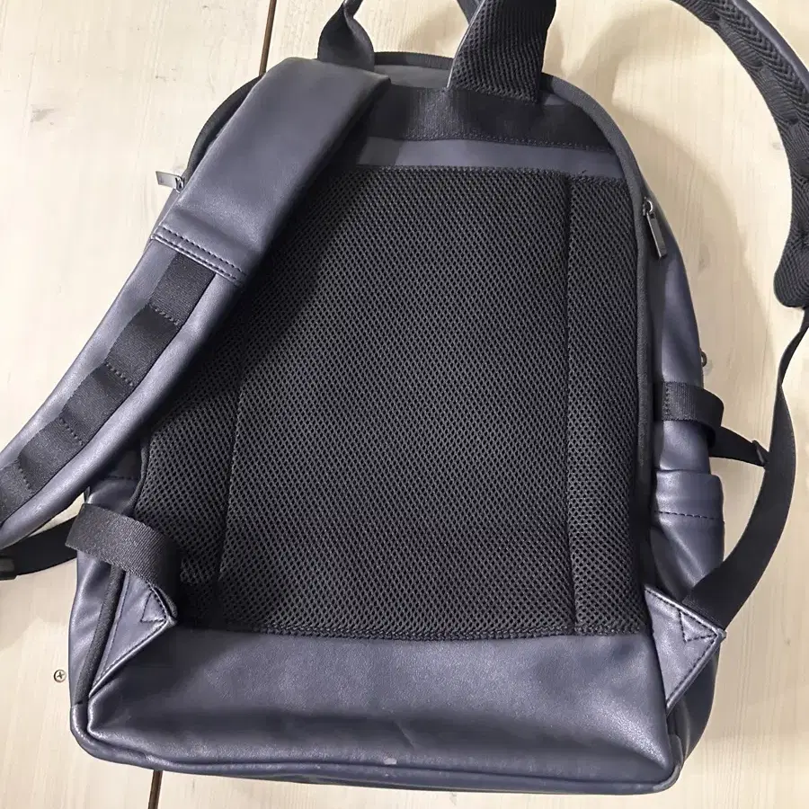 만다리나덕 노마드 백팩 nomad backpack