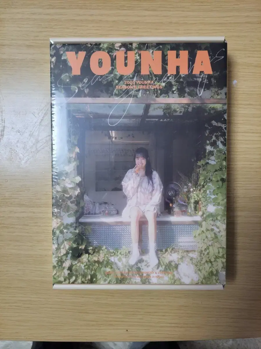 [Sold/Unsealed] Yoon Ha season's greetings 2025 (Unsealed)