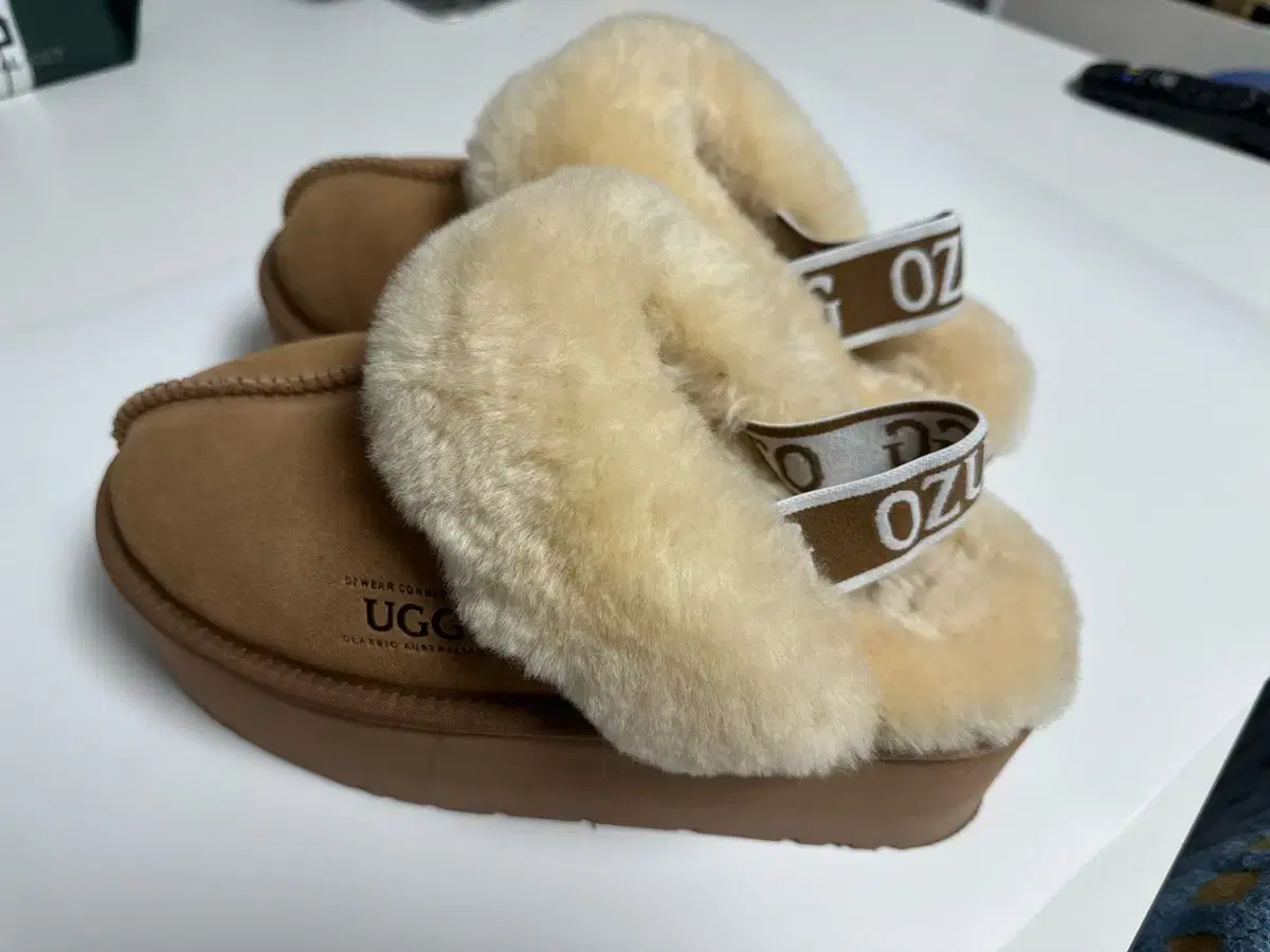 UGG