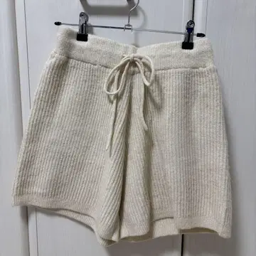 Kasatane 리브 니트 쇼츠