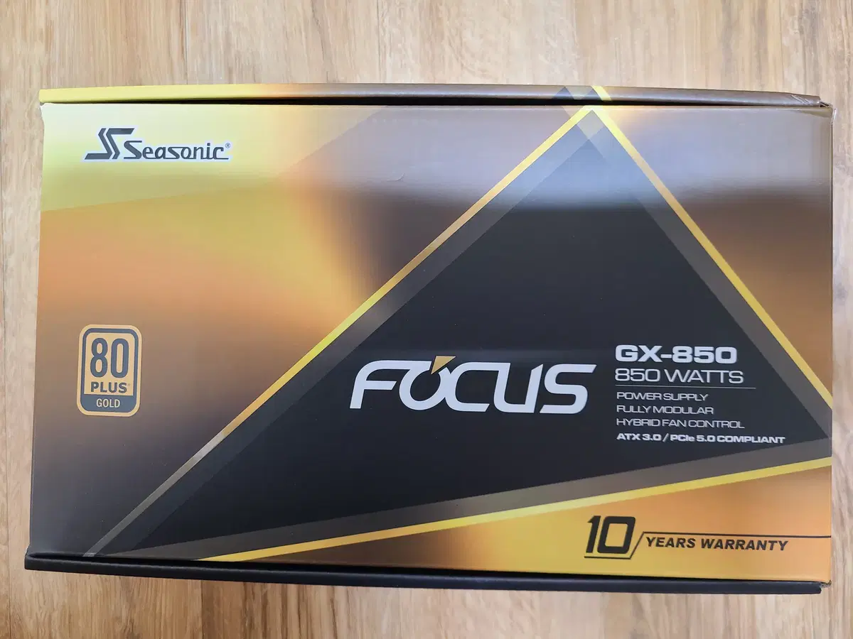 시소닉 NEW FOCUS GOLD GX-850 ATX 3.0 팝니다