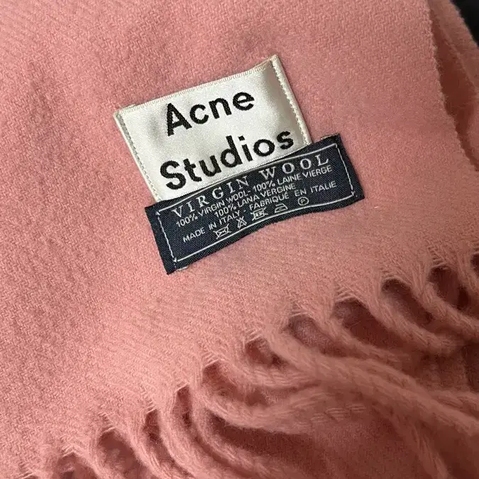 정품 Acne Studios 울 목도리 와이드 로즈핑크