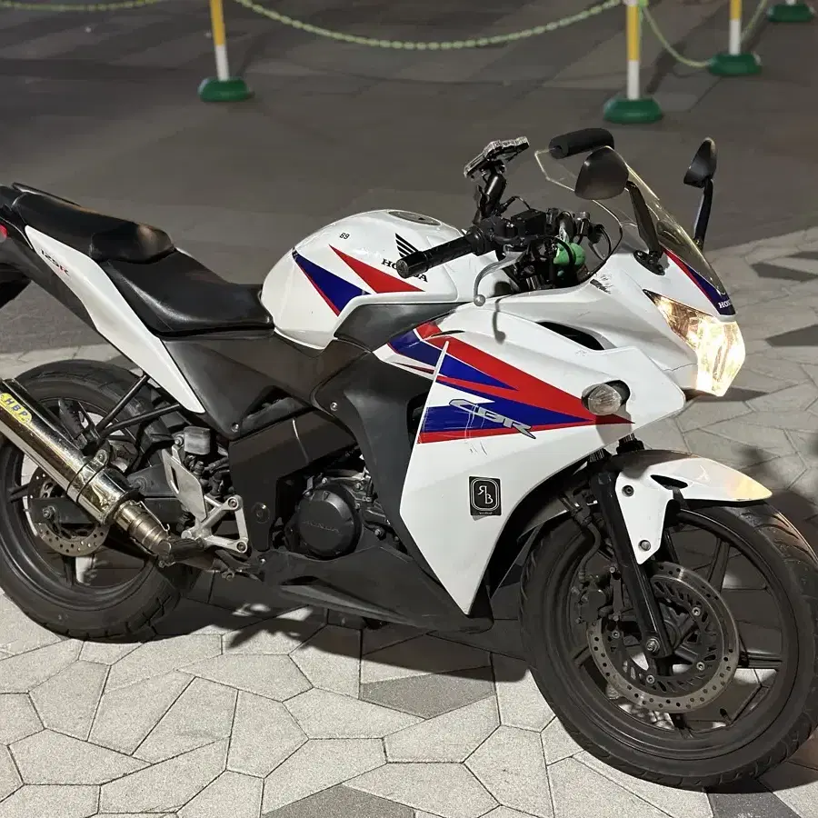 [2만키로] 혼다 Cbr125r 건담 125 알차 오토바이 판매