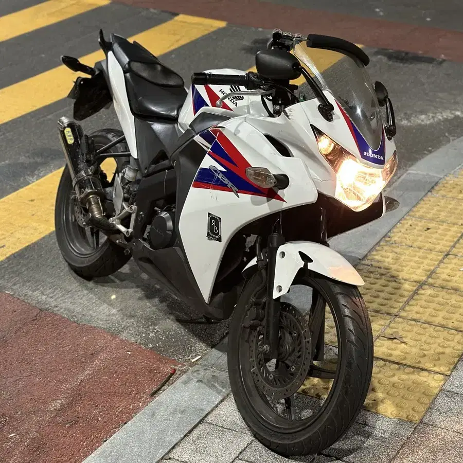 [2만키로] 혼다 Cbr125r 건담 125 알차 오토바이 판매