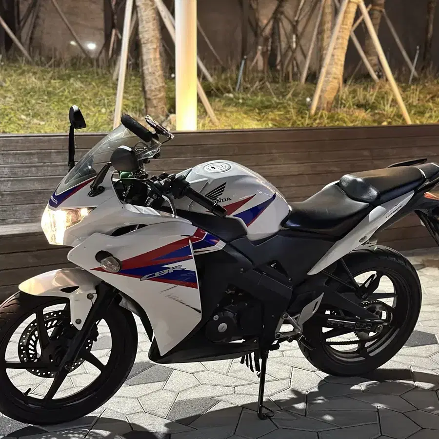 [2만키로] 혼다 Cbr125r 건담 125 알차 오토바이 판매