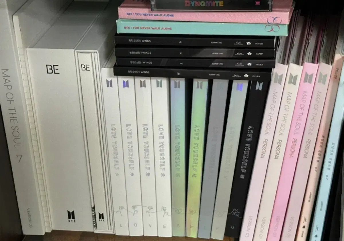방탄 굿즈 5만원에 다 가져가세요