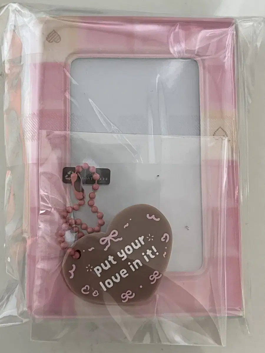 Love Chocolate collect book collectbook keyring Included White