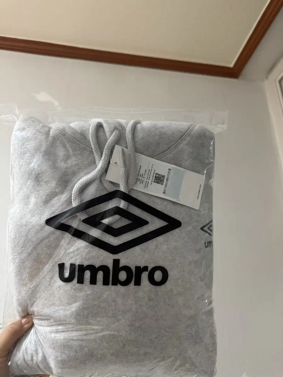 umbro  후드티