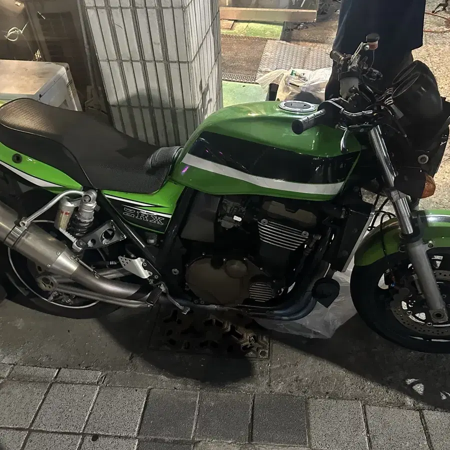 가와사키ZRx1200r 2005년식