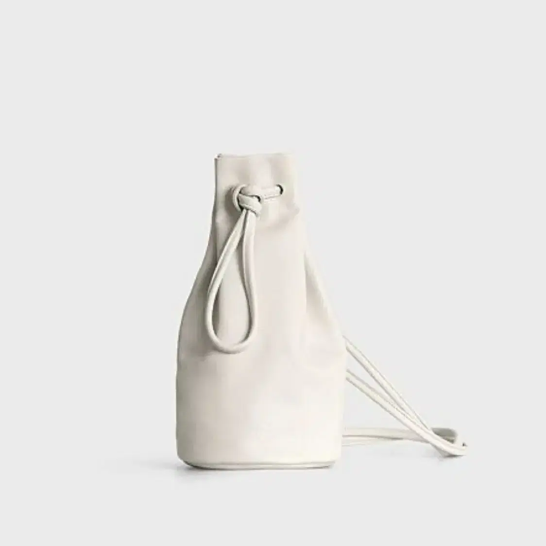 ouro 아우로 painter bag 패인터백 cream