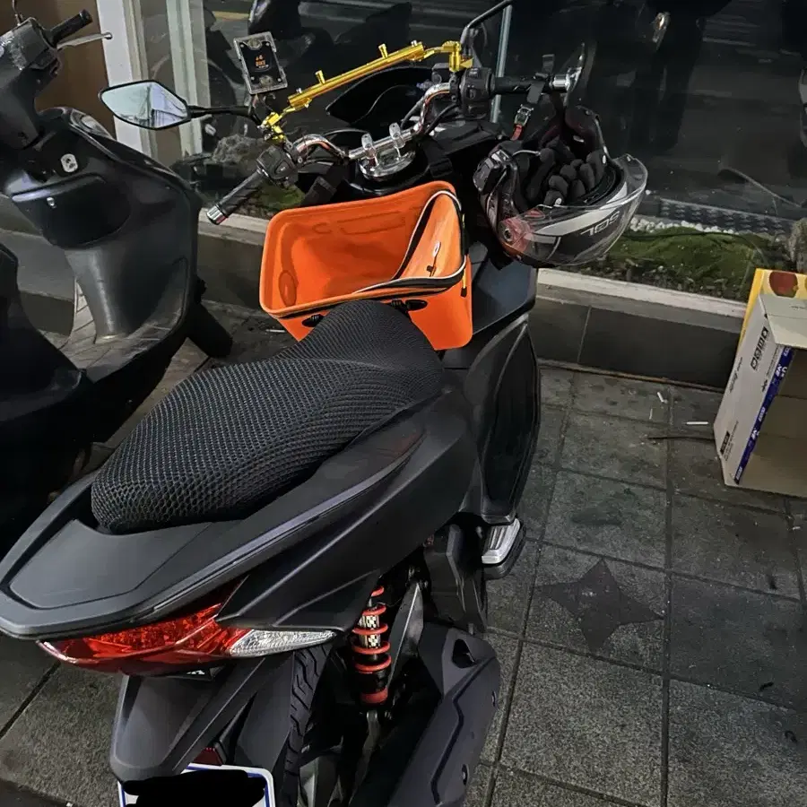 Pcx150 깔끔한 차량 판매합니다! )부산