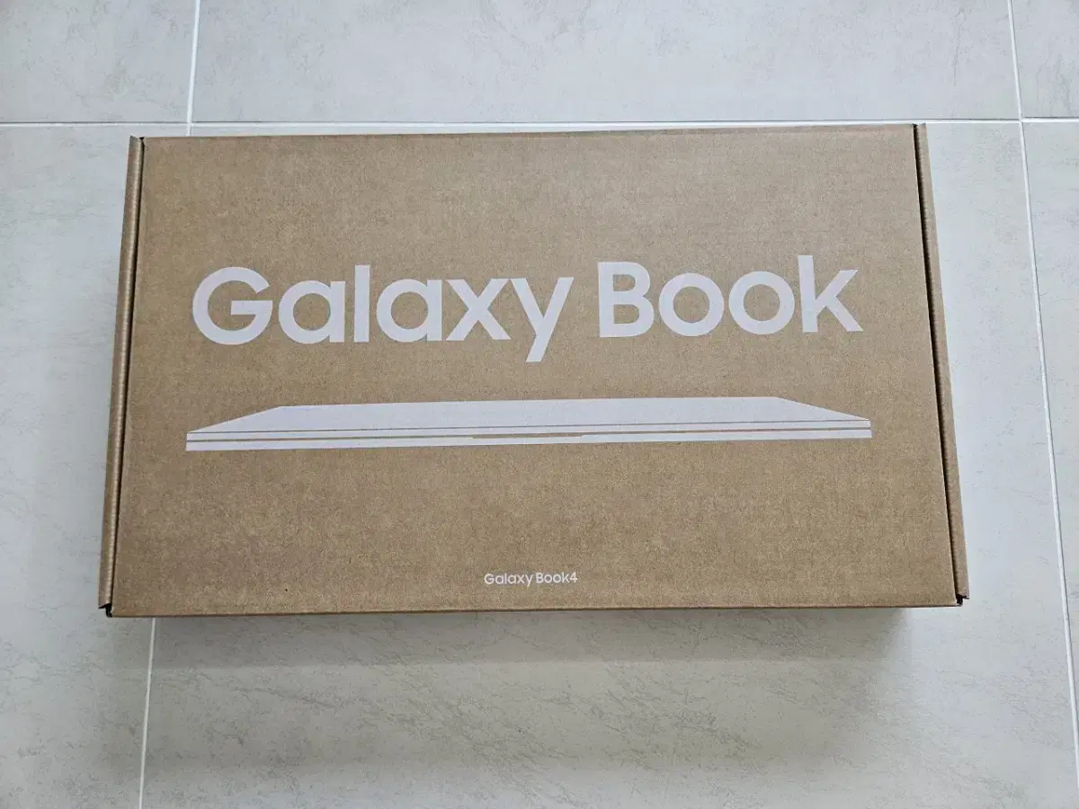 Samsung Galaxy Book 2 NT550XEZ-A58A sealed New Product