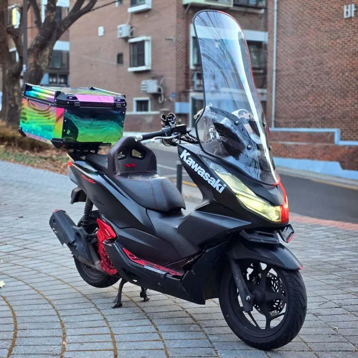 22년식 PCX125 ABS 미니큐브 풀튜닝 팝니다