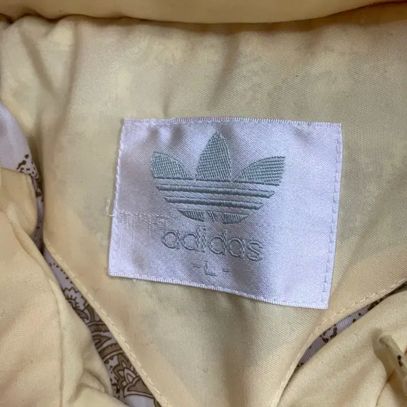 100 아디다스 ADIDAS 올드스쿨 라쿤 패딩