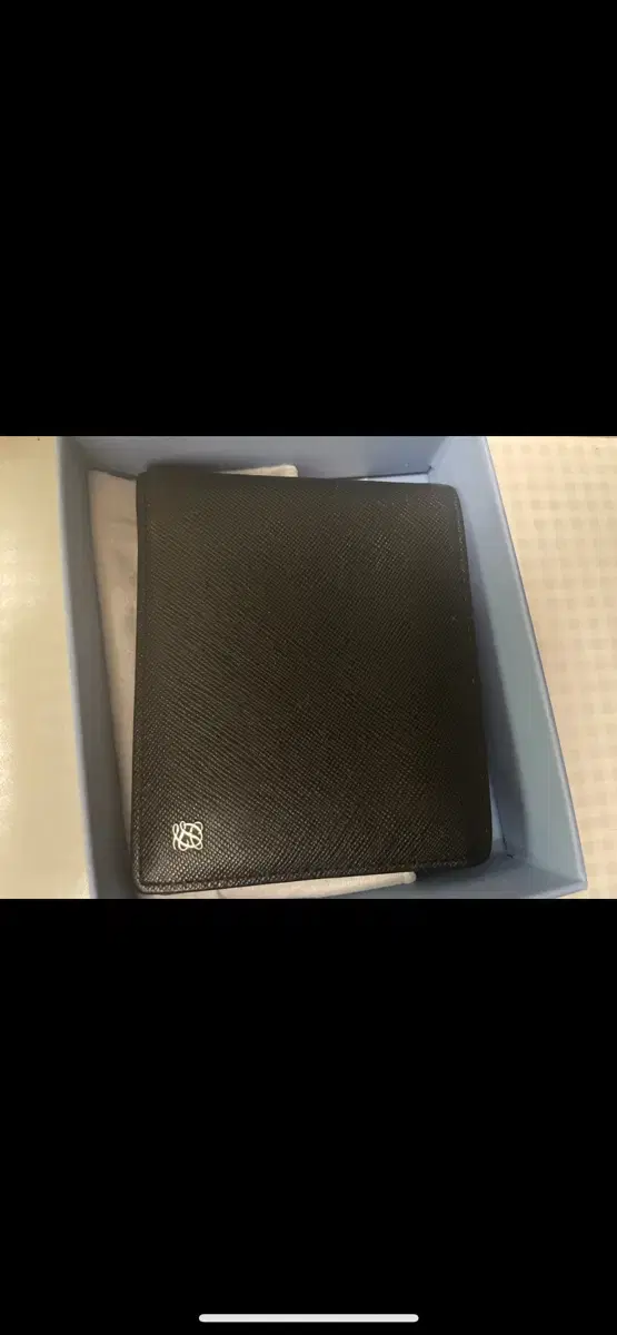 Lew's vahn wallet