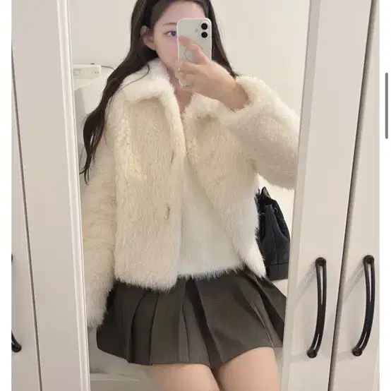 제니오 white fluffy fur jacket ivory 퍼자켓