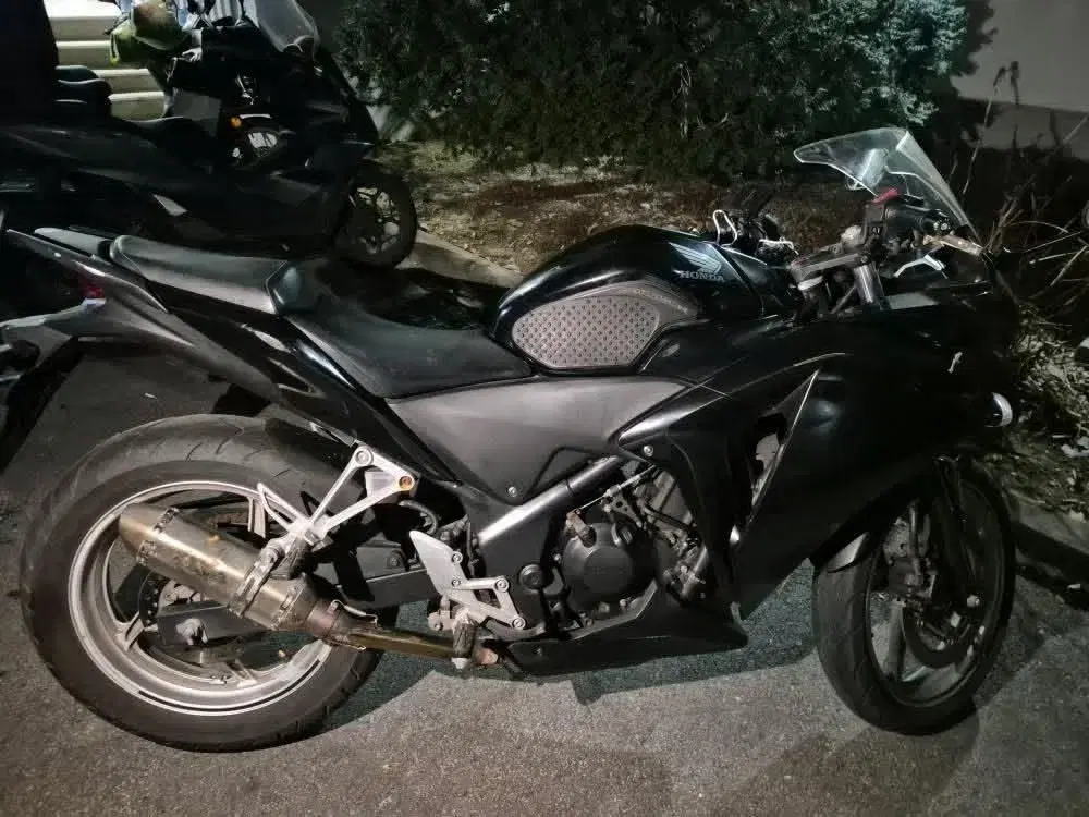 cbr250r 판매합니다