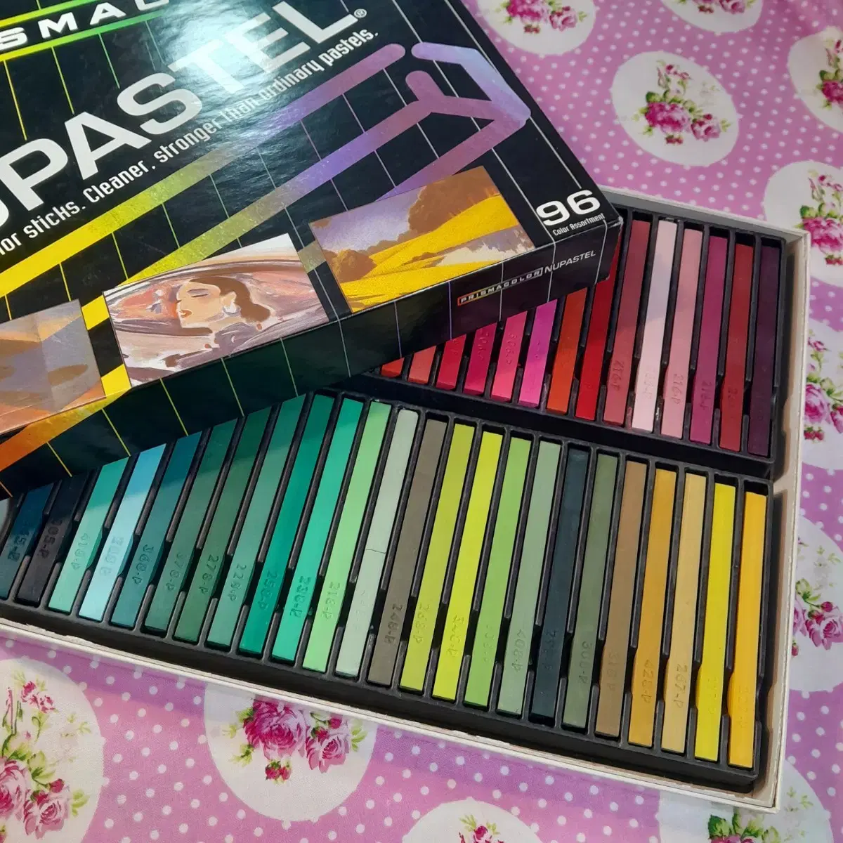 [Unused] 96 colors of professional-grade Prismacolor Nu Pastels