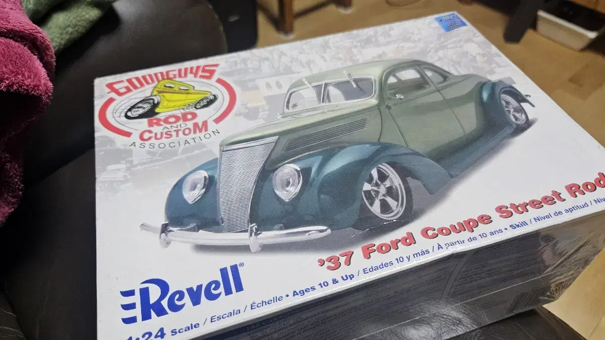 Revell Model 37 Ford Coupe Street Rod