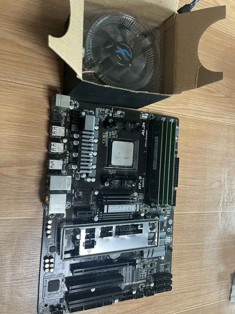 FX8300(팔병장) + DDR3 12800U 4Gx4개