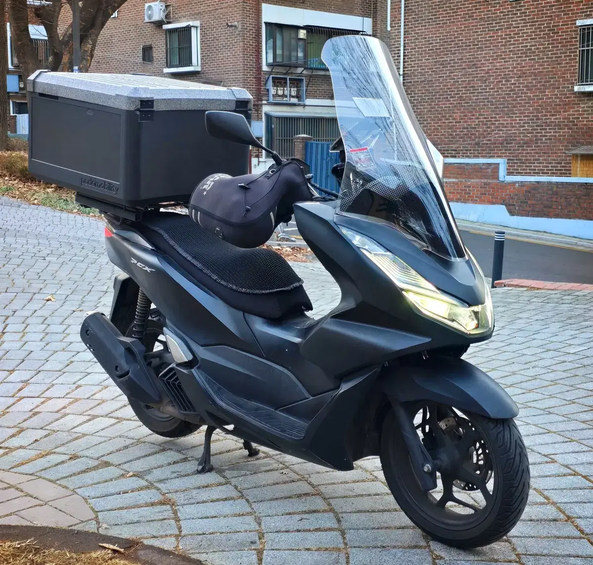 21년식 PCX125 블랙 배달세팅 팝니다