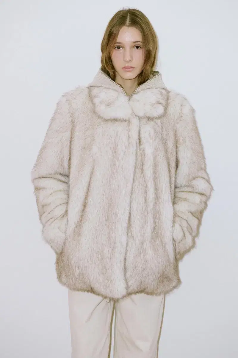 새상품) 시눈 퍼 아이보리 Heavy Mix Fur Jacket (Ivo