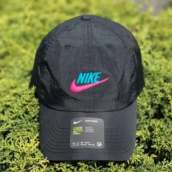 NIKE 나이키 초레어 헤리티지86 나일론 플라밍고 핑크/청록 볼캡 모자