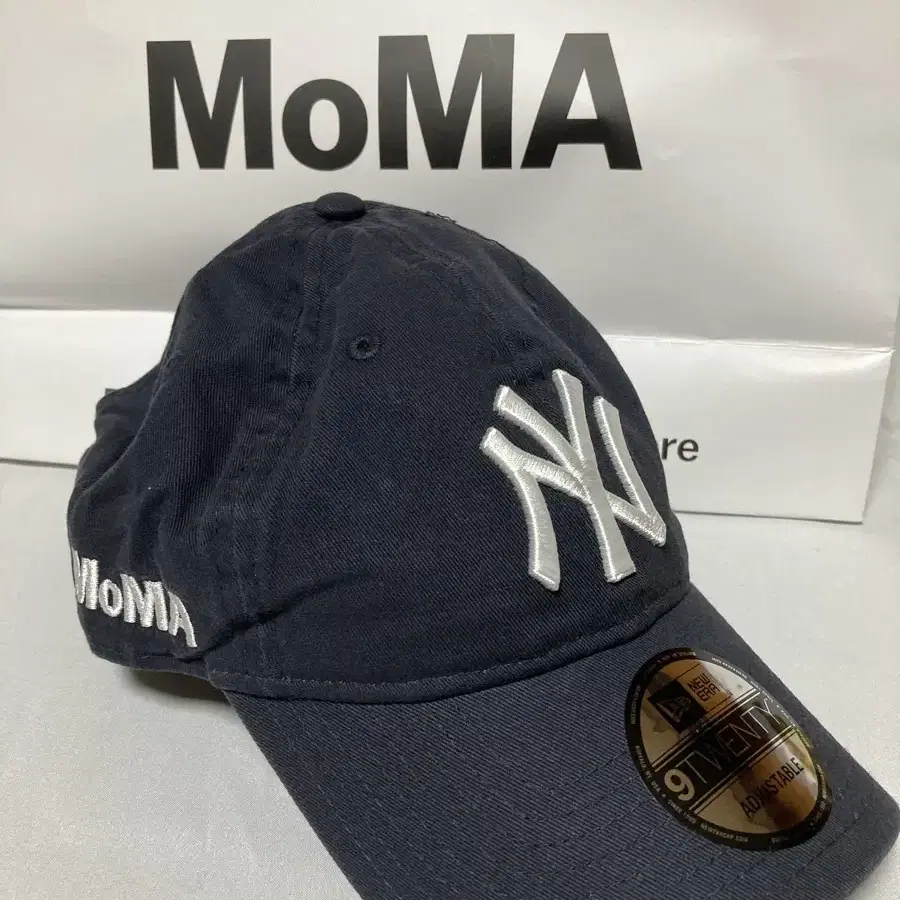 새상품) 뉴에라x모마 moma 볼캡 네이비