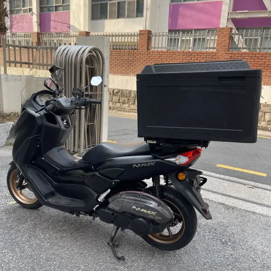 부산 nmax125 22년식