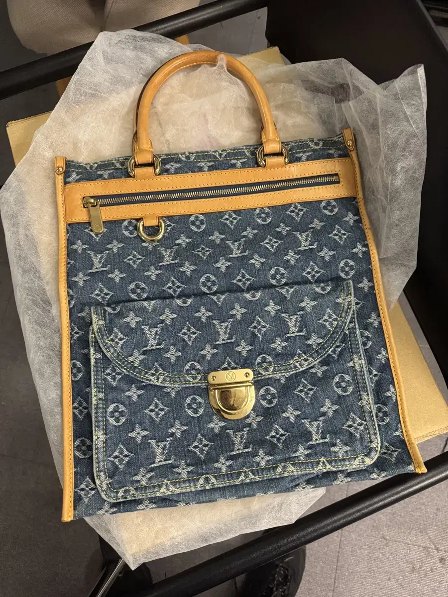 루이비통 모노그램 쇼퍼 데님 토트 백 삭플라 louis vuitton b