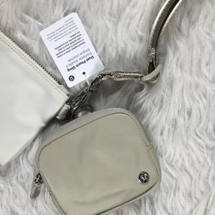 (새상품)룰루레몬 파우치 슬링백 Dual Pouch Sling Bag