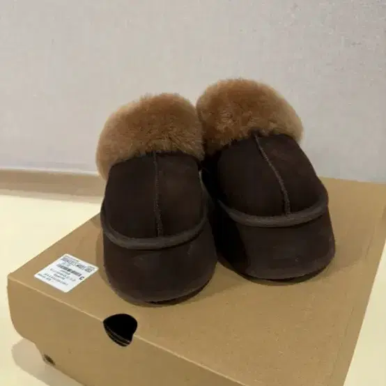 어그 ugg 정품 플렛폼 통굽 펀케트 (거의새상품) US7