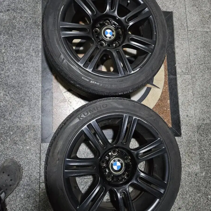 bmw17인치 한대분 판매합니다.