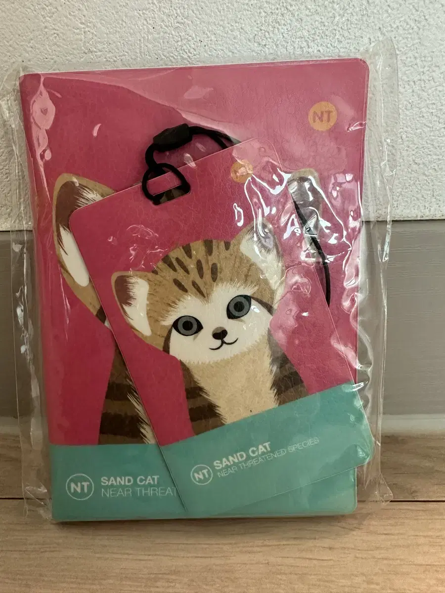 [미개봉] 알라딘 모래고양이 여권 케이스 + 네임택