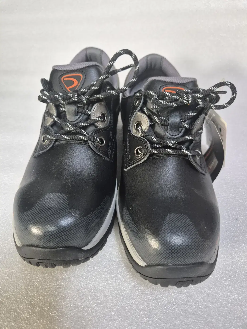 Hans HS-302 4-inch non-slip safety shoes Size 250, 255 New products