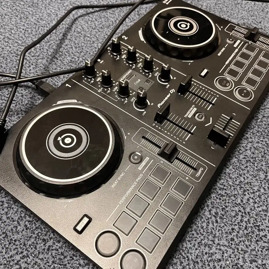 Ddj 200