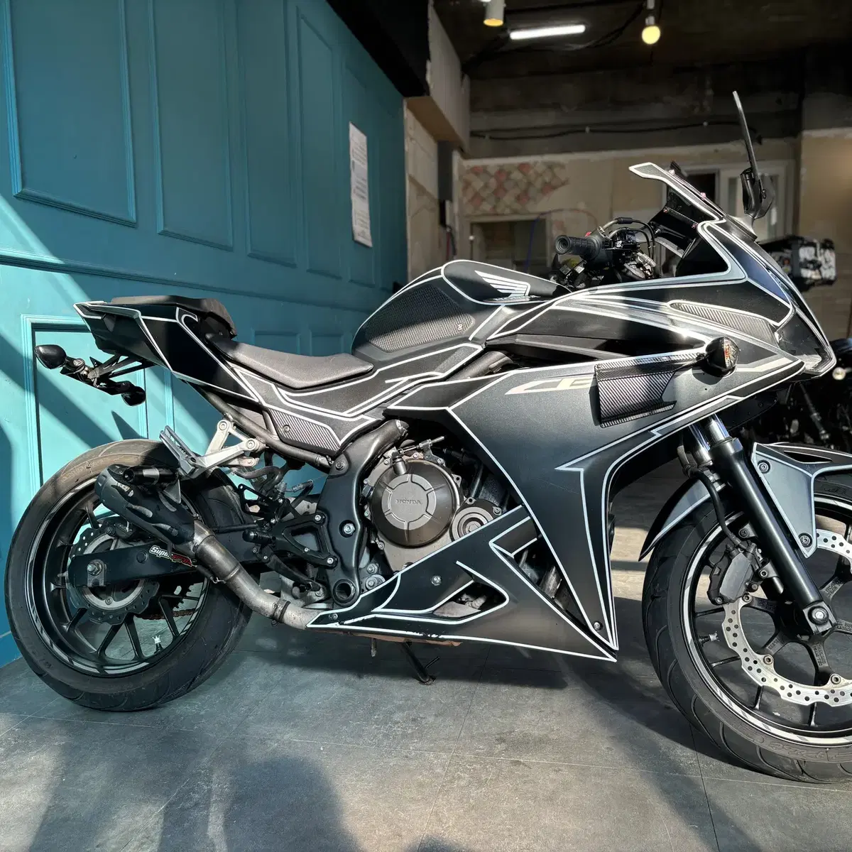 16년식 혼다 cbr500r 판매합니다.