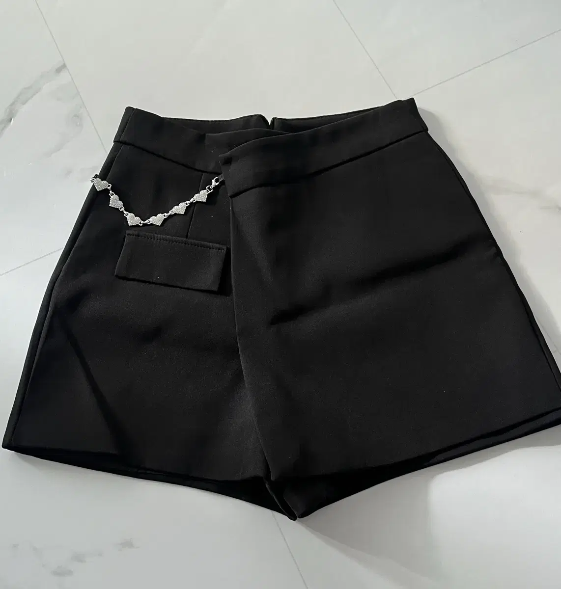 Black Heart Cubic Chain Shorts