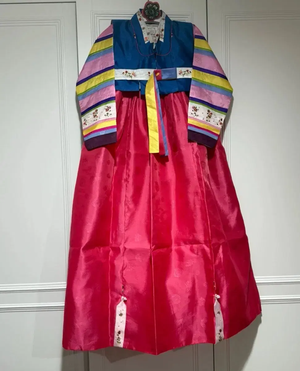 Eunsaeng Hanbok Girls' Hanbok Set