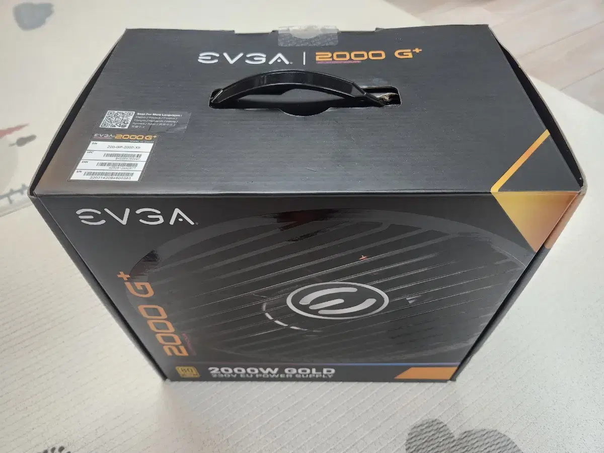 EVGA 최상급 2000G+상태민트급 급처합니다네용참고