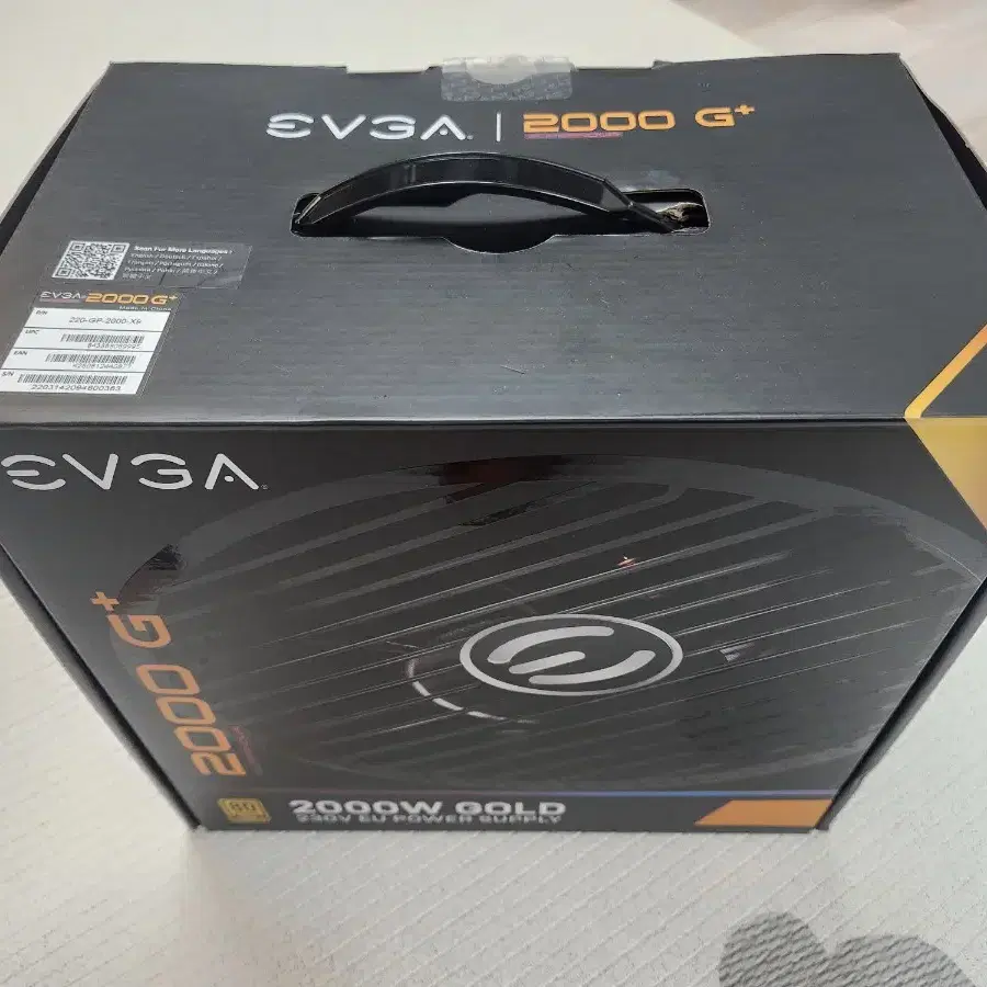 EVGA 최상급 2000G+상태민트급 급처합니다네용참고