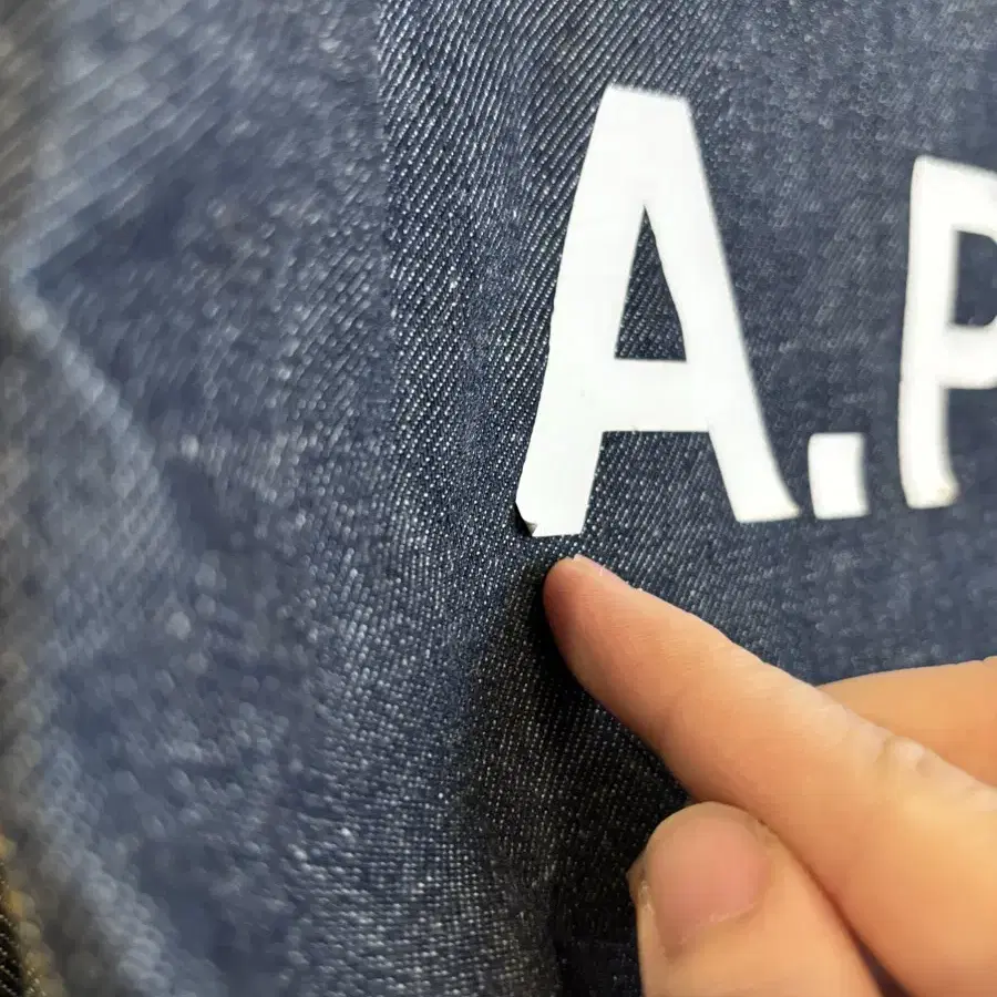 apc 아페쎄 악셀토트백