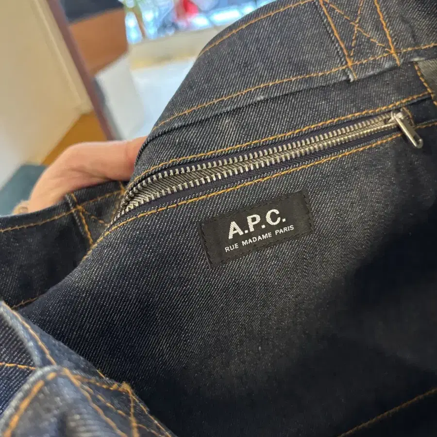 apc 아페쎄 악셀토트백