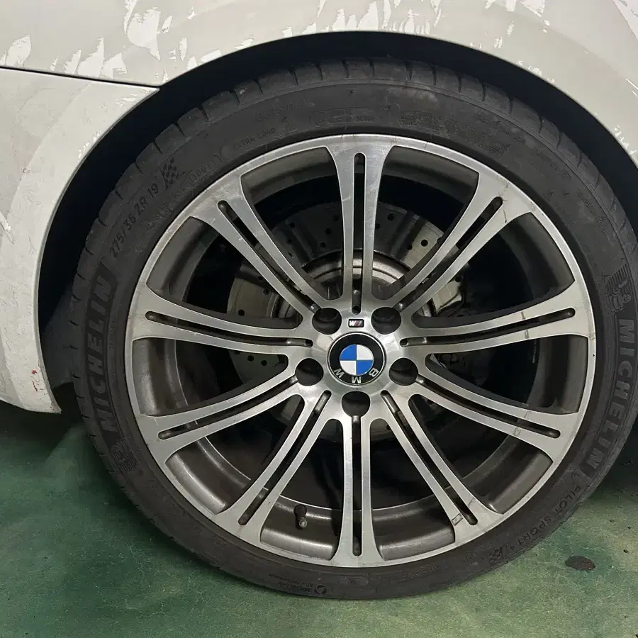 e92m3 순정19인치휠타 팝니다